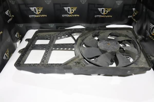 FORD TRANSİT 120 - 120 V ÇIKMA PARÇA TRANSİT 2000 RADYATÖR ÇERÇEVESİ